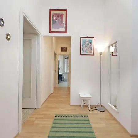 Apartment Sant Erasmo At The Colosseum Rom